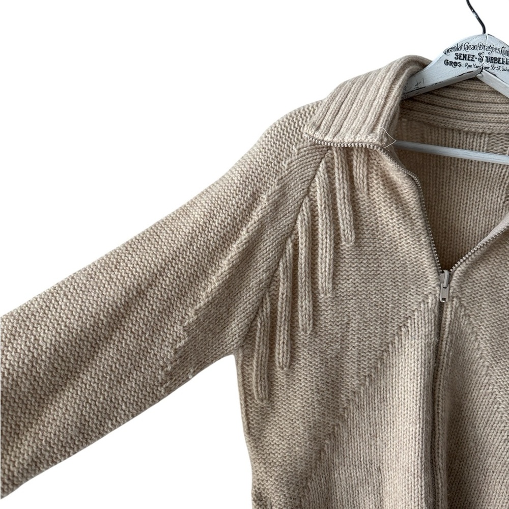 Vintage 100% Pure Wool Zip Front Sweater Made in Hong Kong, Size M - Picture 4 of 8